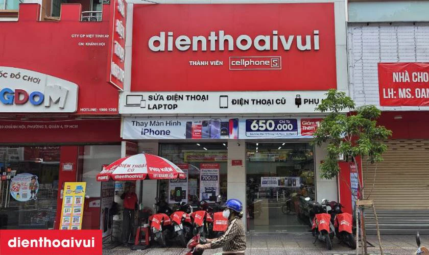 Nên thay kính lưng iPhone 15 Pro Max ở đâu uy tín